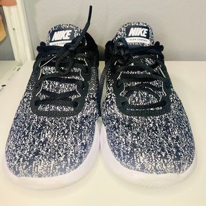 🖤Women’s Nike Flex Contact🖤